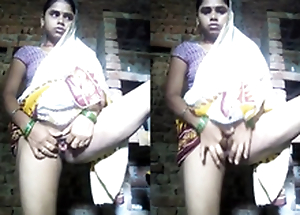 Exclusive- Indian Bhabhi Showing Say no to Pussy Added to Fingering