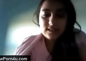 Indian hot girl shows everythings and masterbate on videocall with boyfriend - newPorn4u.com