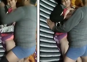 bangla hawt blue girl increased by boyfriend kissing in park